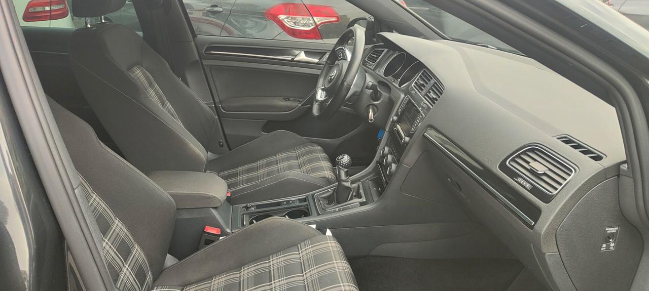 Volkswagen Golf 7 GTD 2.0 TDI full optional da vetrinaaaa