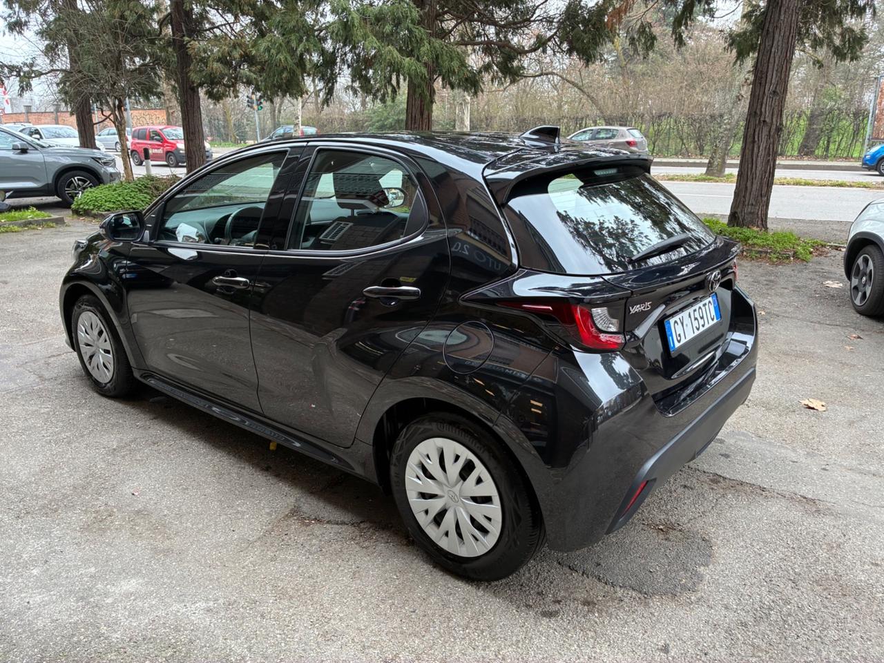 Toyota Yaris 1.5 Hybrid 115cv business pack