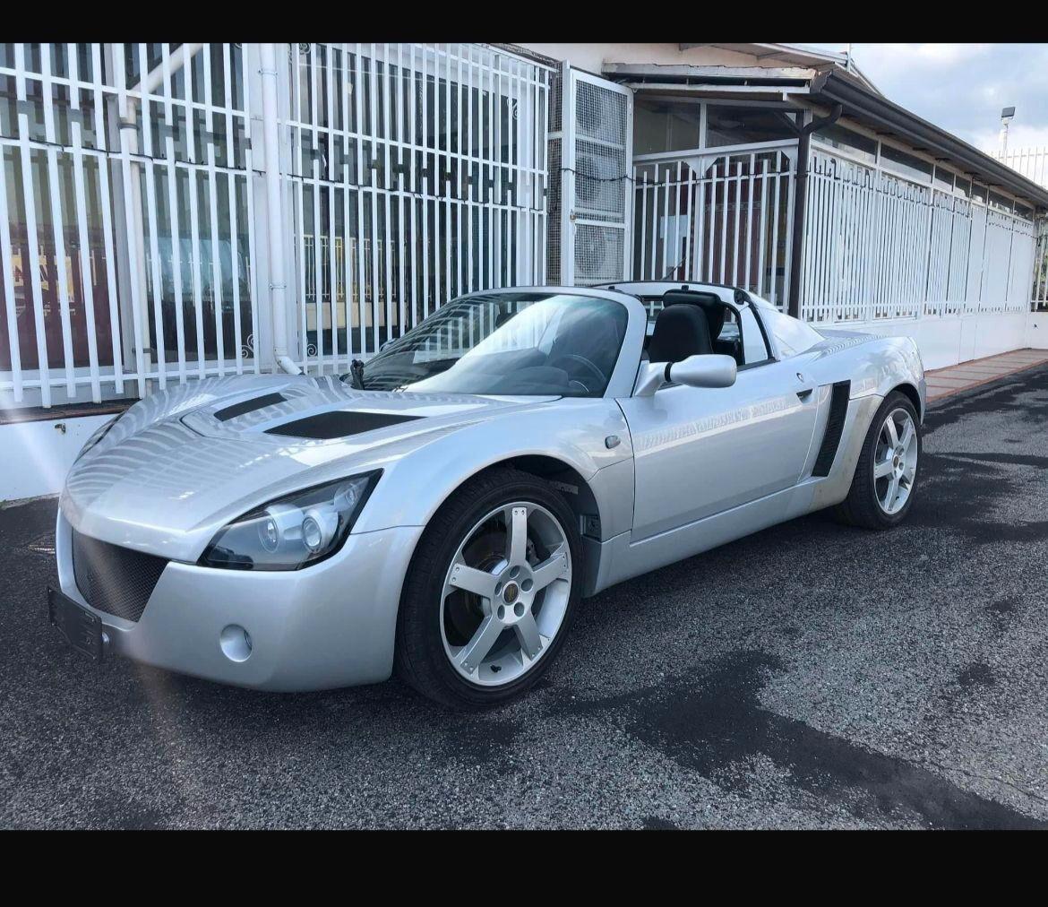 Opel Speedster 2.2 16V
