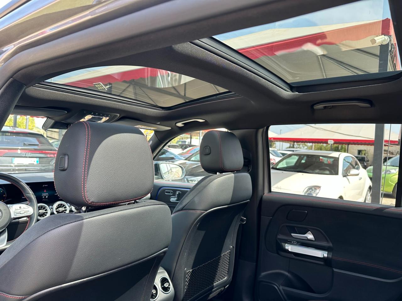 Mercedes-Benz GLB 200 PREMIUM PLUS*AMG*7 POSTI*TETTO*FULLLED*F1*KAMERA*