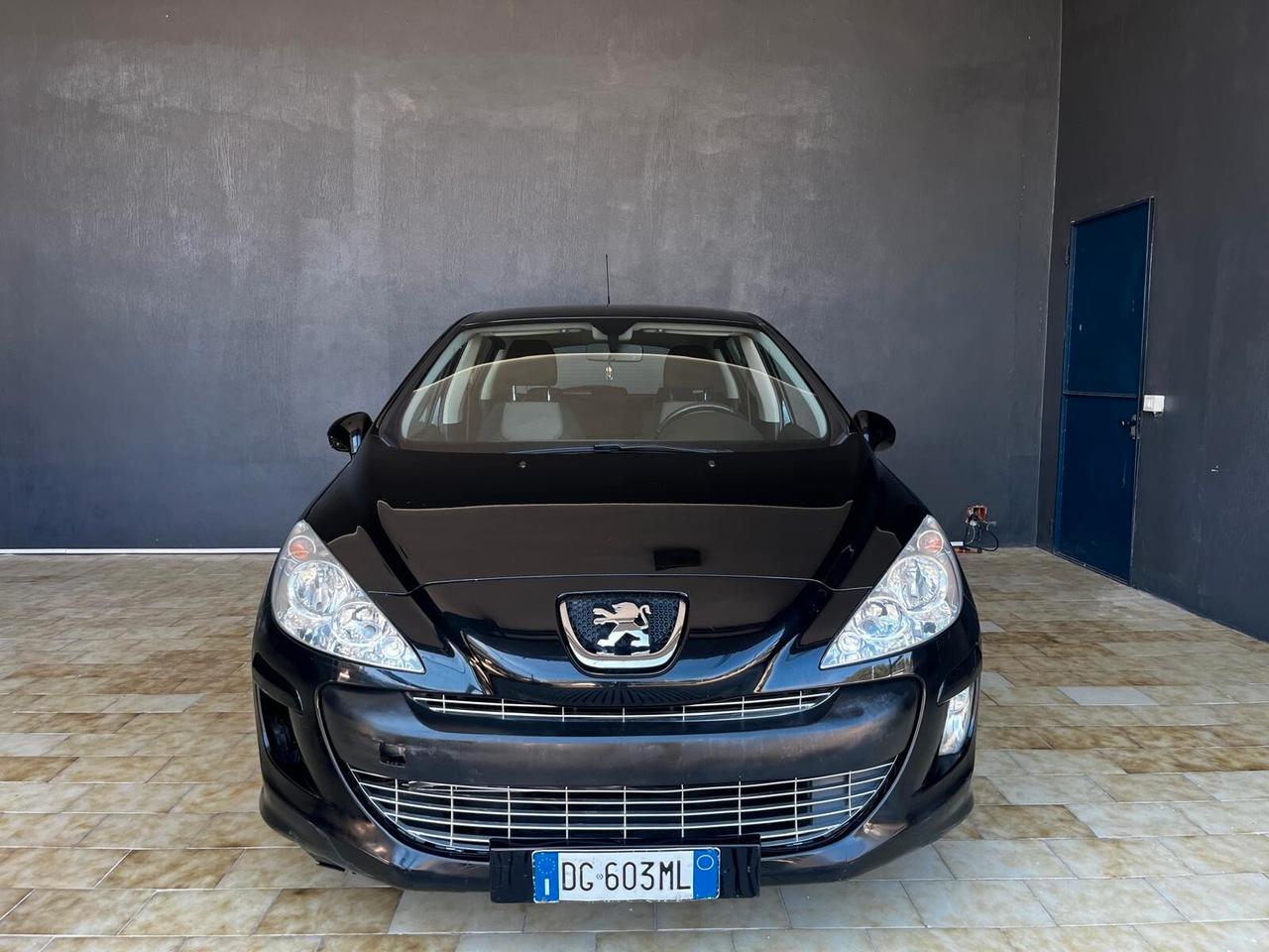 Peugeot 308 1.6 HDi 110CV 5p. Féline (5 Marce) 109 cv 80 kw