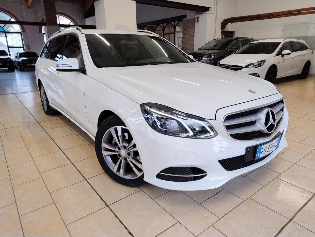 MERCEDES E200 BlueTEC Premium - 2015