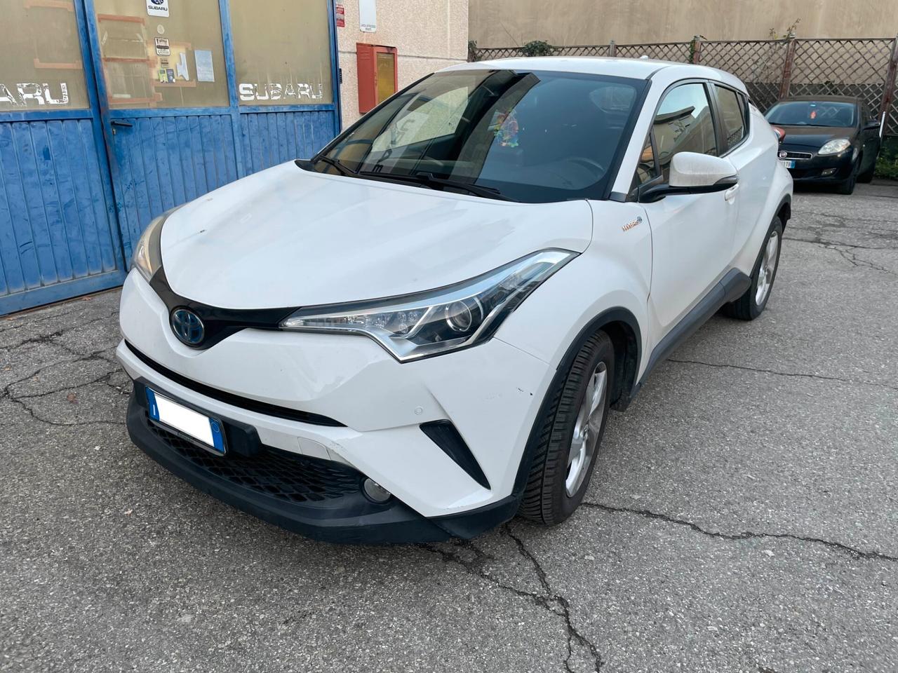 Toyota C-HR 1.8 Hybrid E-CVT Style