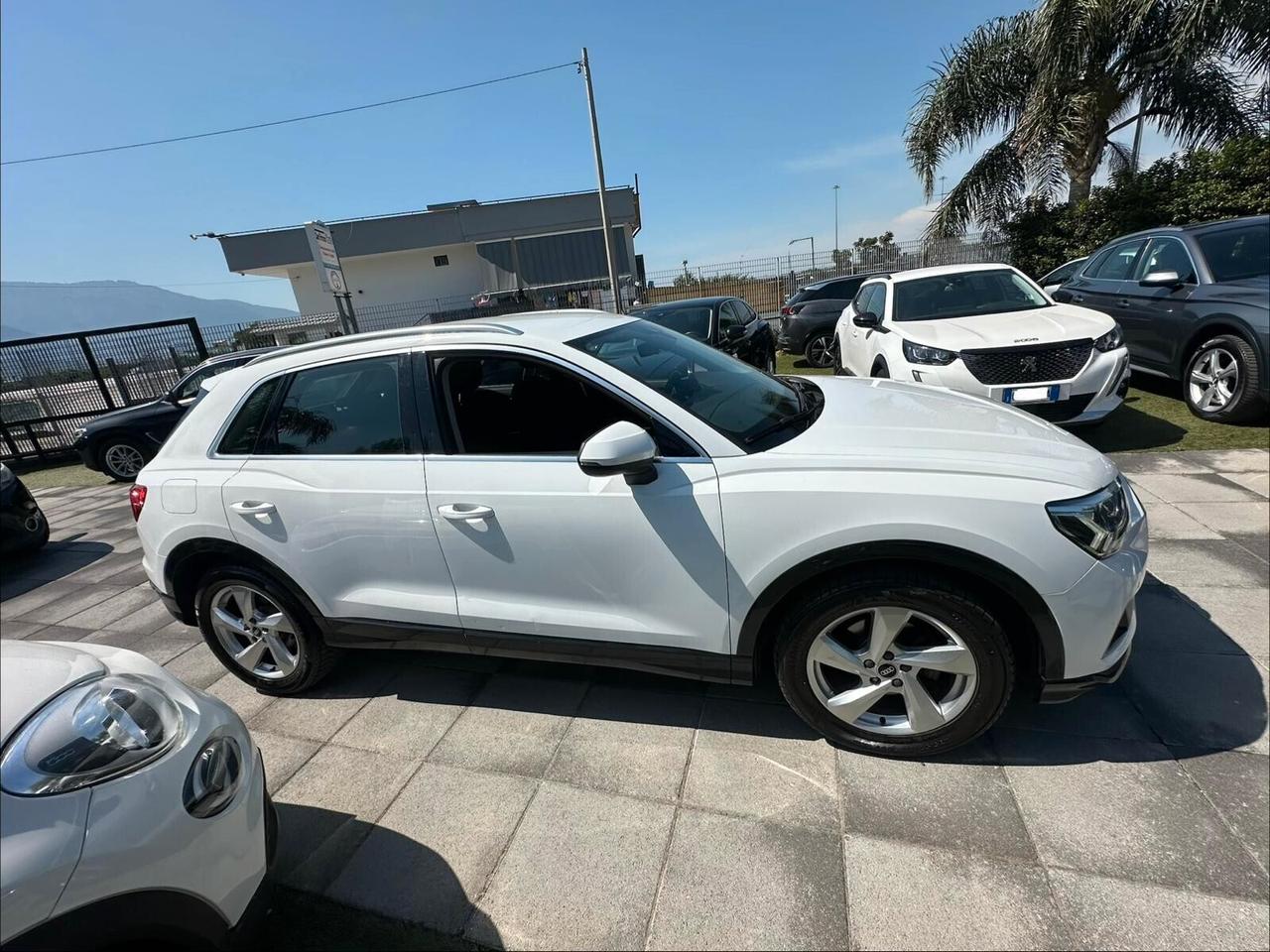 Audi Q3 2.0TDI 150CV S tronic SPORT 2022 PACCHET LUCI FULL OPTIONAL