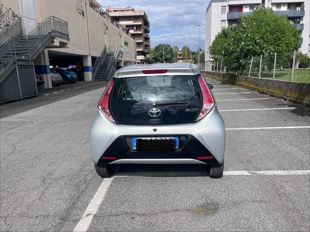 Toyota Aygo 1.0 VVT-i 69 CV 5 porte x-play TSS