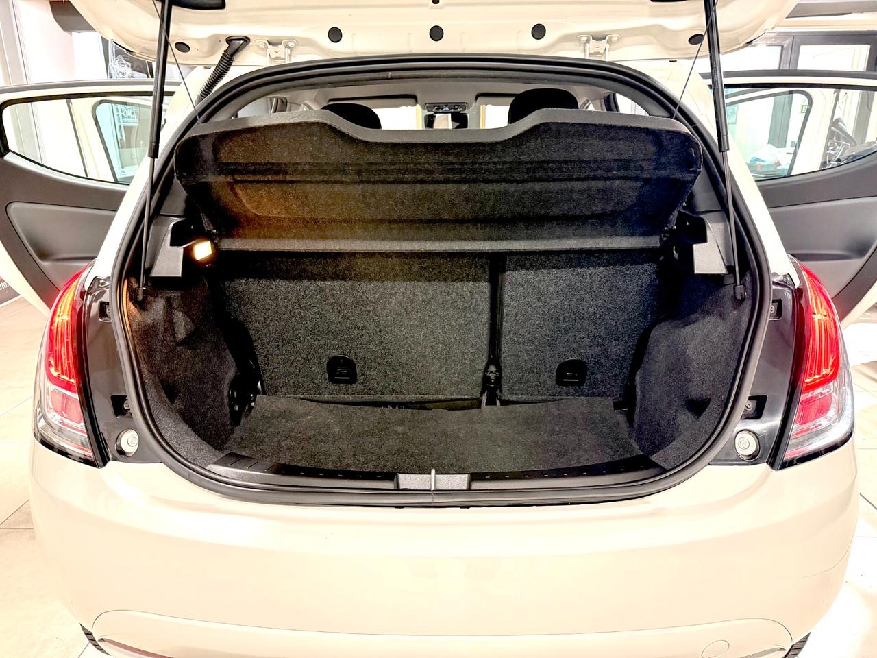 Lancia Ypsilon 1.2 69 CV 5 porte Gold