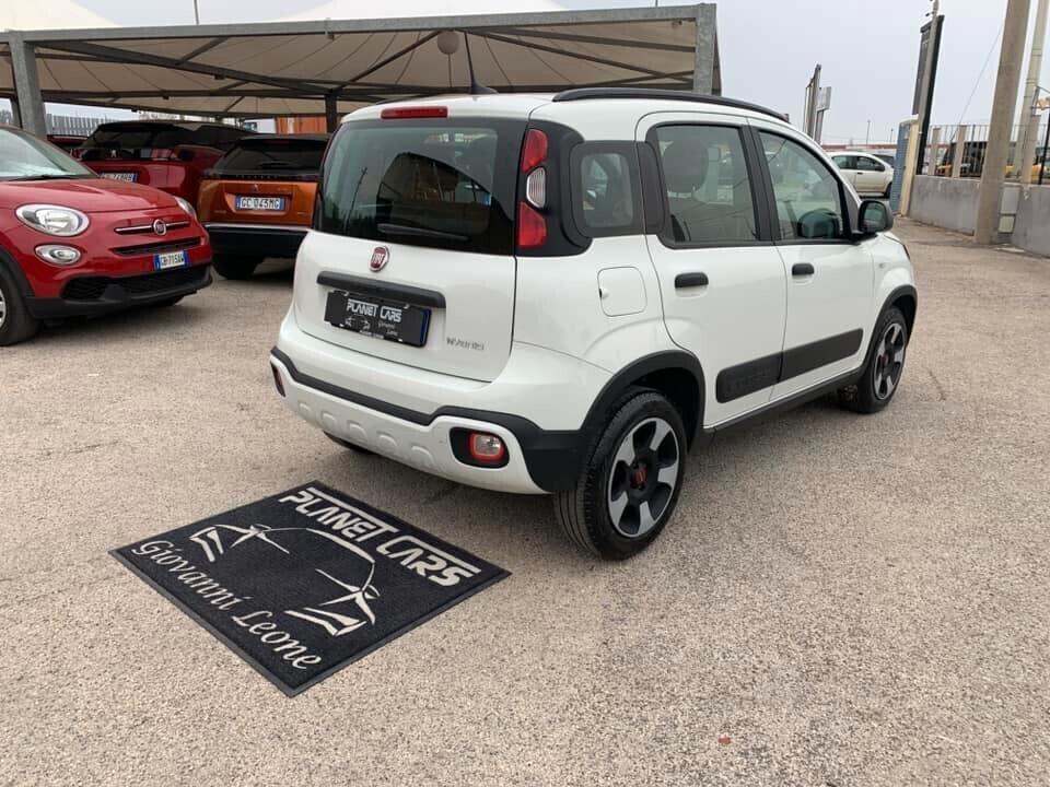 Fiat Panda 1.0 Hybrid City Cross full