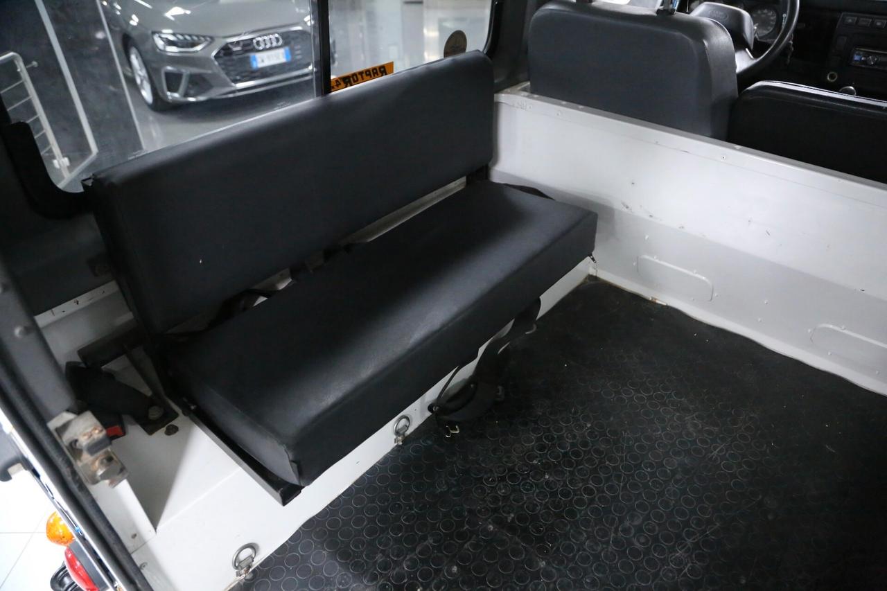 Land Rover Defender 90 2.5 Td5