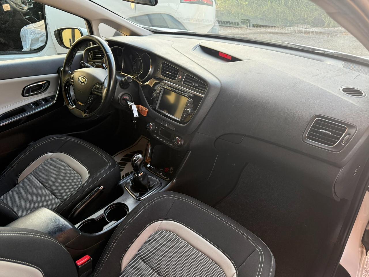 Kia Ceed cee'd 1.6 CRDi 128 CV 5 porte Stop&Go high tech