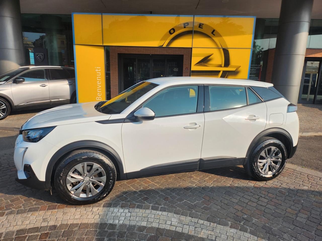 Peugeot 2008 BlueHDi 110 S&S Allure Pack