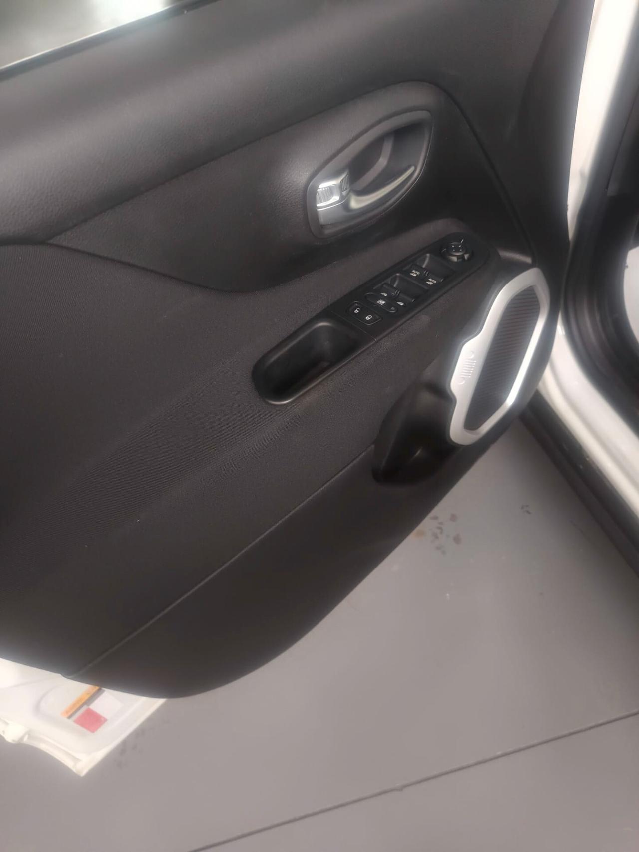 Jeep Renegade 1.6 Mjt Sport