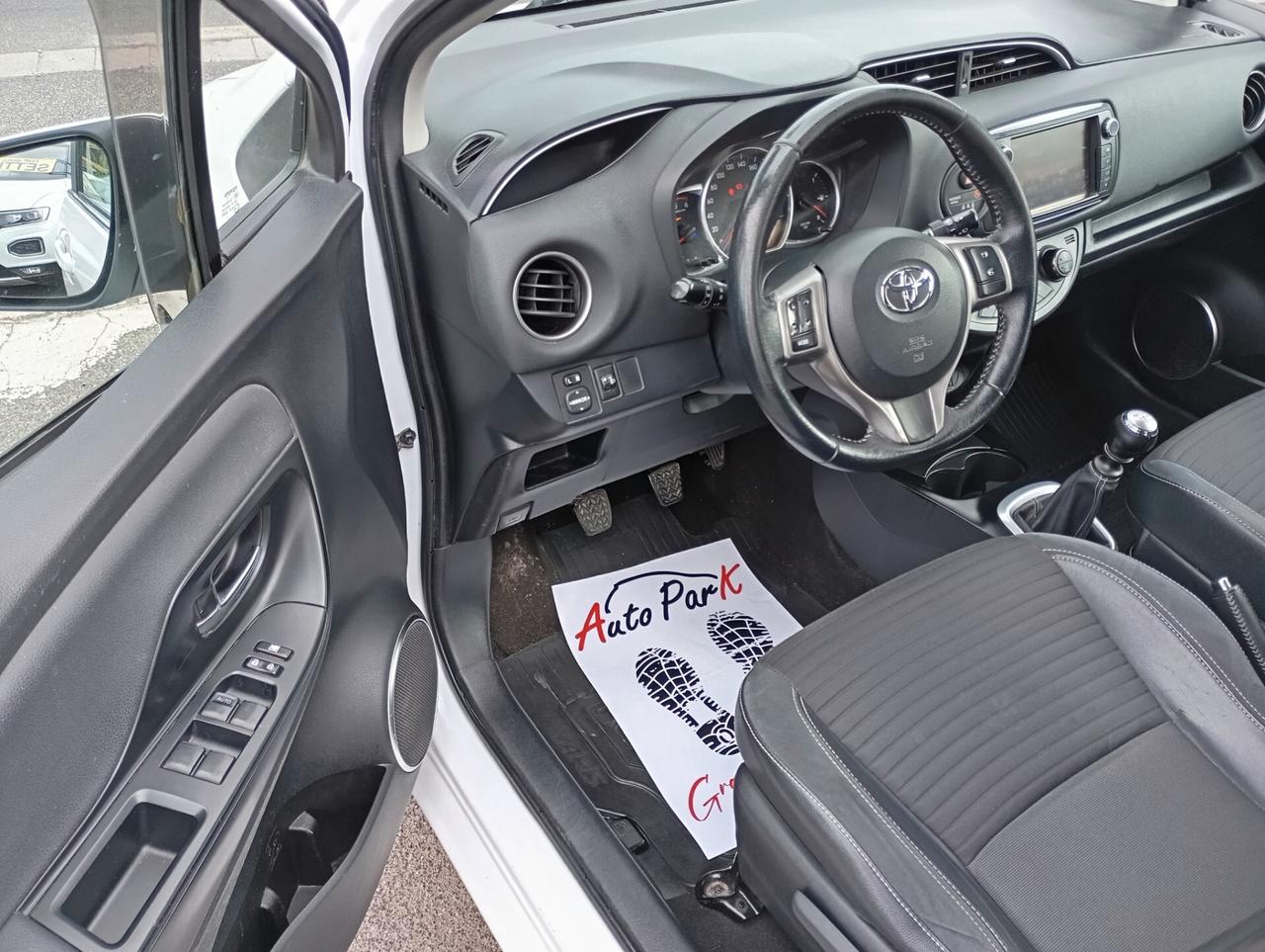 Toyota Yaris 5P 1.4 D-4D Lounge