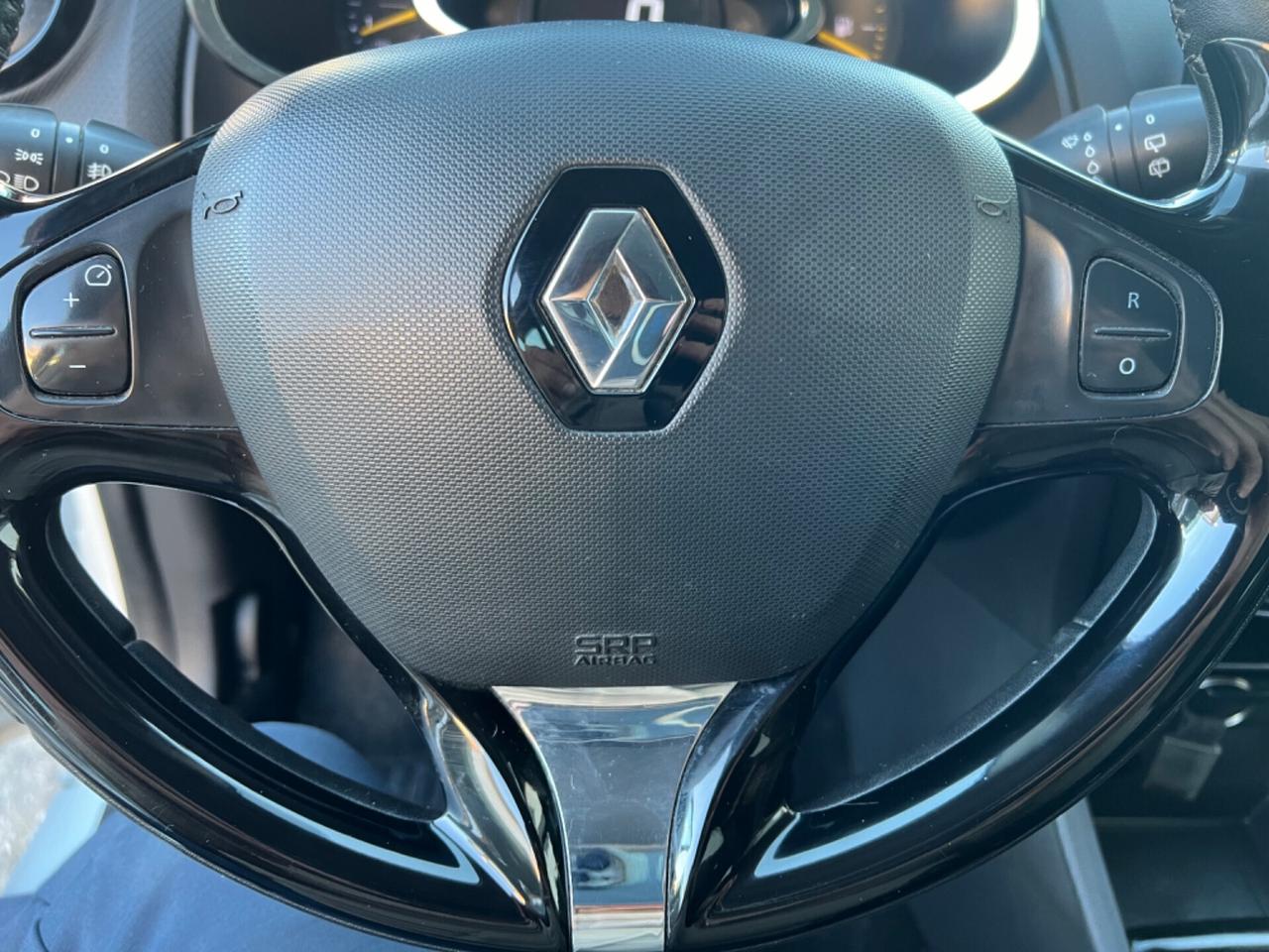 RENAULT CLIO 1.5 DIESEL EURO 5B OTTIMA NEOPATENTATI