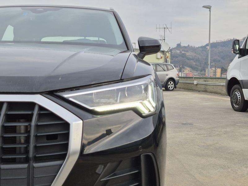 Audi Q3 45 1.4 tfsi e Business s-tronic