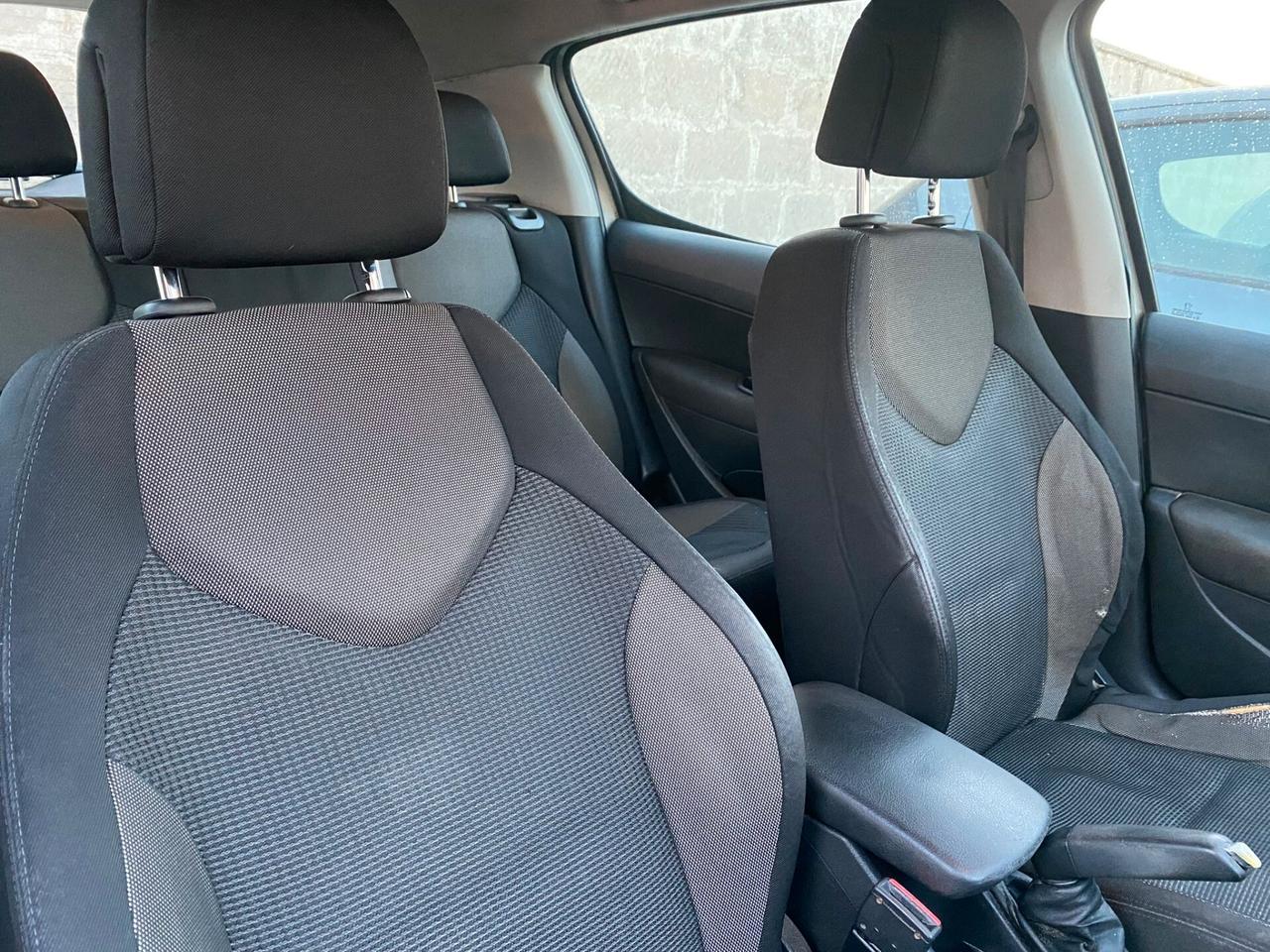 Peugeot 308 1.6 HDi 90CV FAP 5p. Comfort