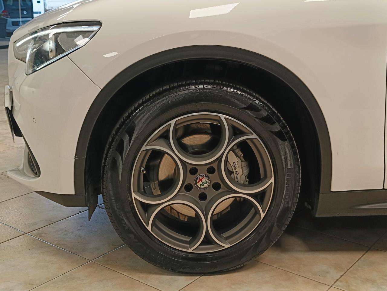 Alfa Romeo Stelvio 2.2 Turbodiesel 210 CV AT8 Q4 Super