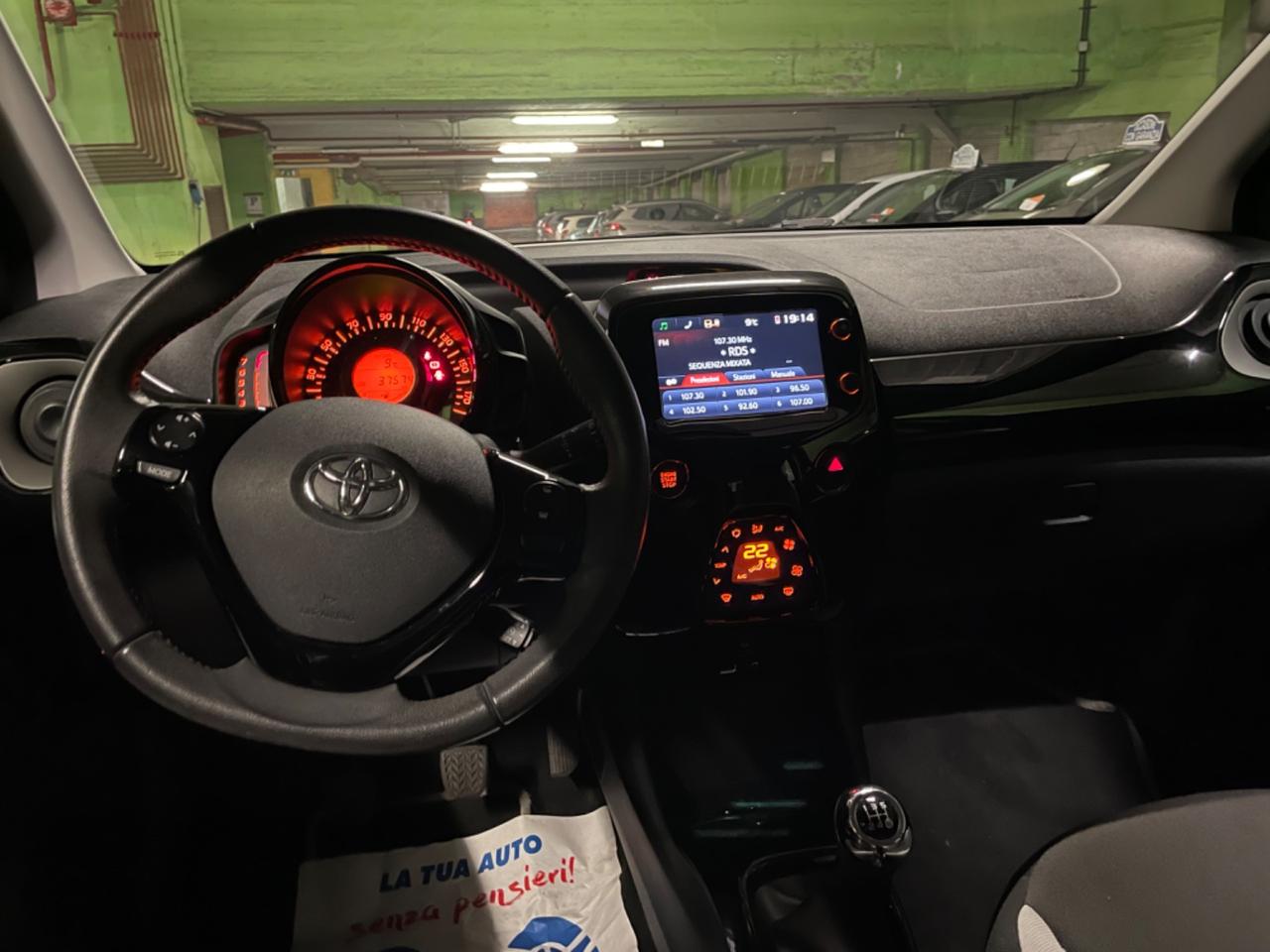 Toyota Aygo 1.0 69cv X-clusive Euro 5 Neopatentati