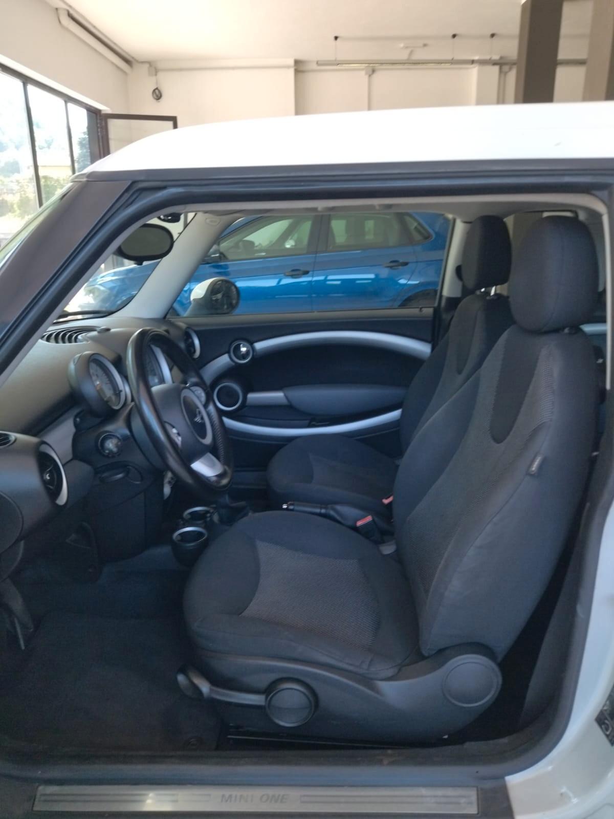 Mini One Clubman 1.4 16V XENO-17" OK NEOPATENTATI