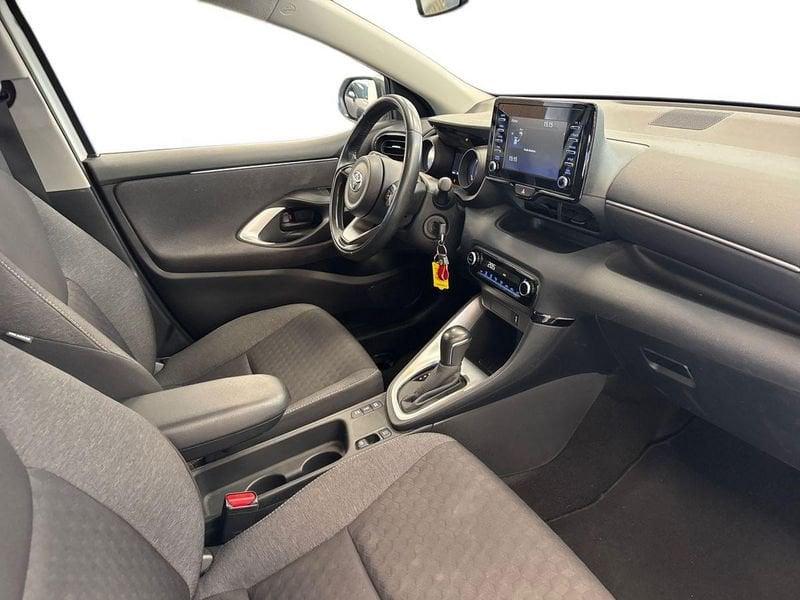 Toyota Yaris Hybrid Trend MY22