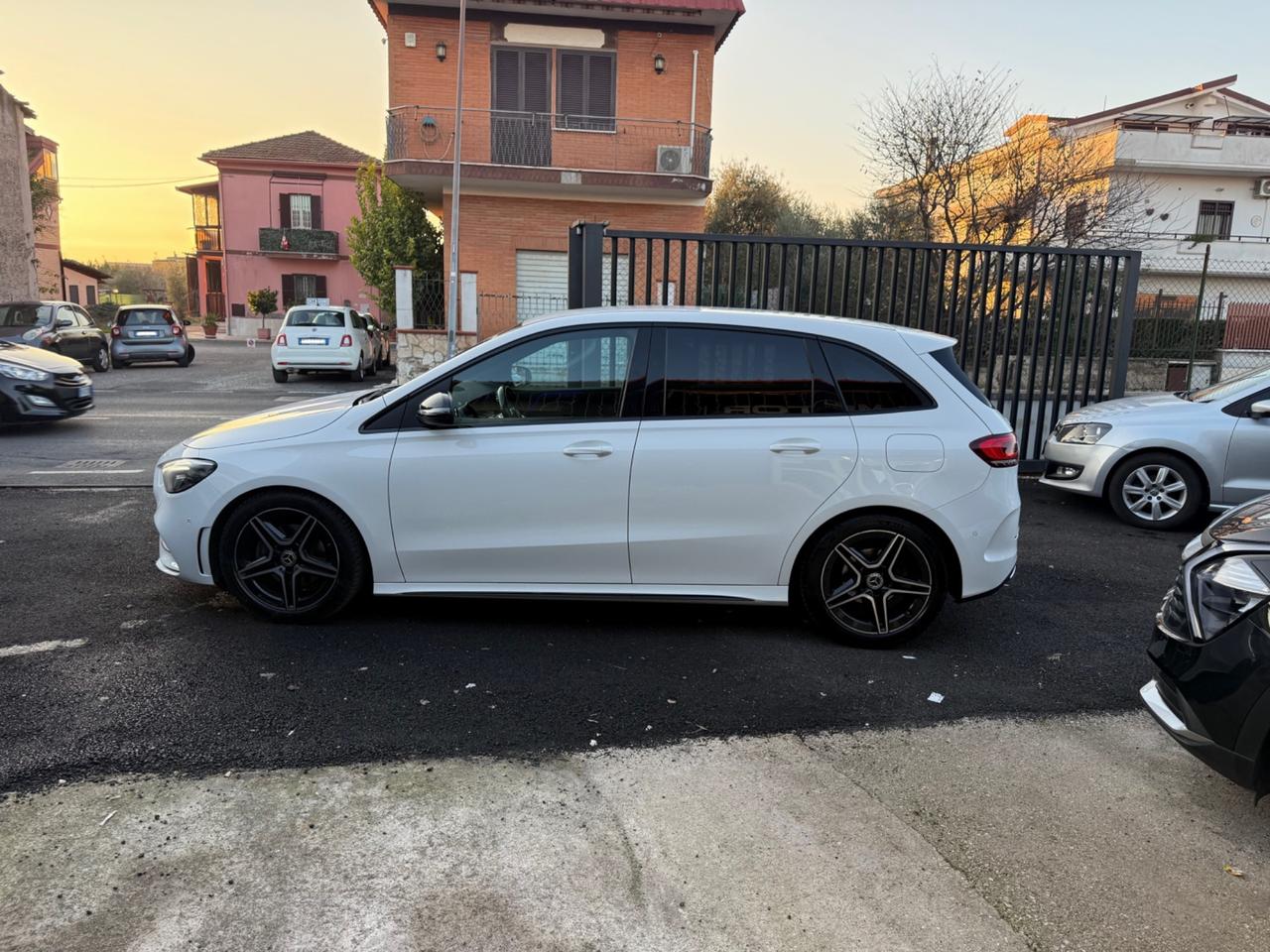 Mercedes-benz B 180 d premium AMG automatica - Tutto incluso