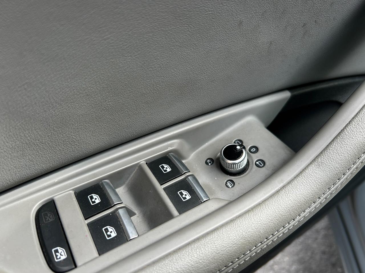 Audi A4 Avant 40 g-tron Stronic Business Adv 22