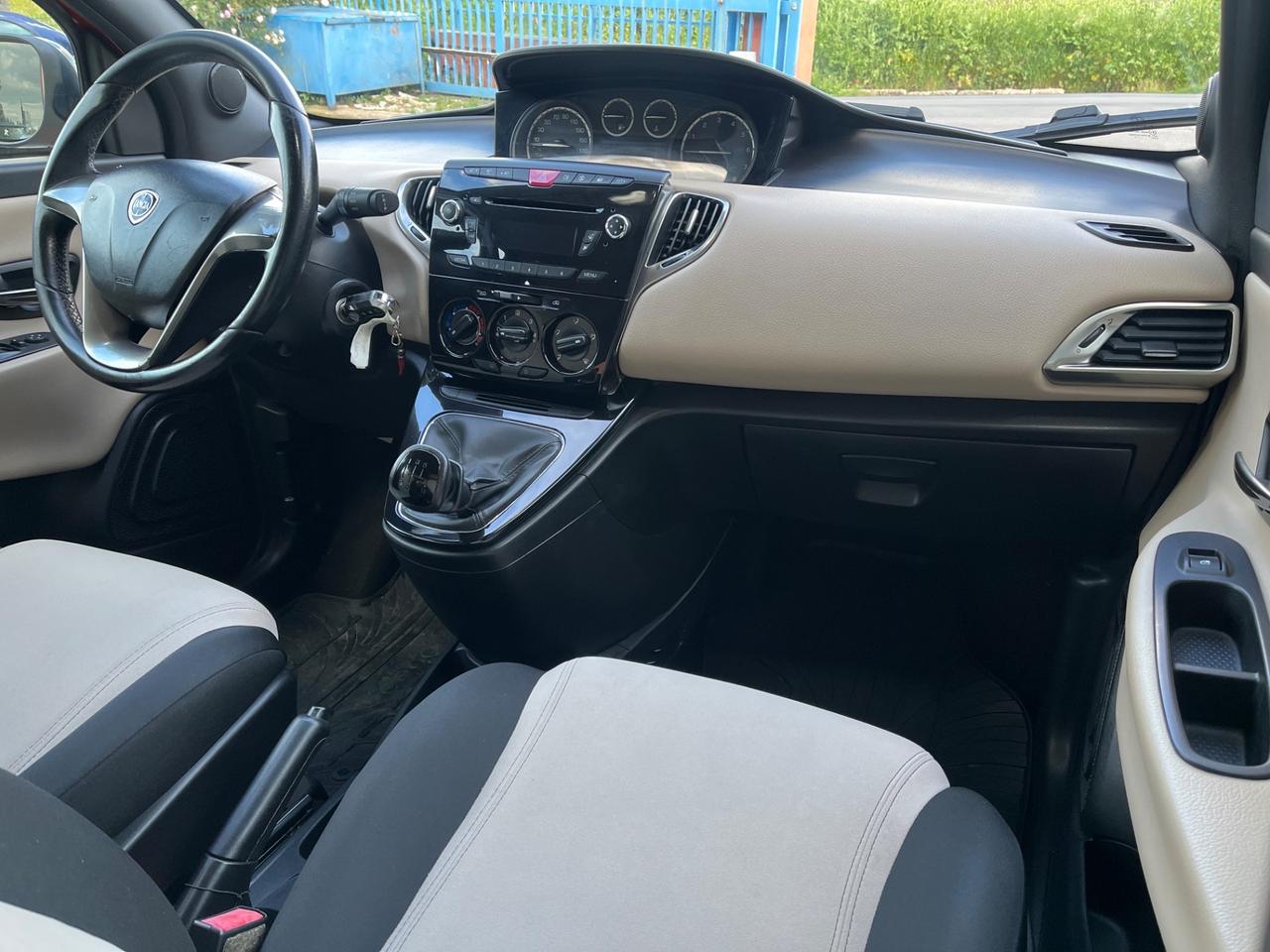 Lancia Ypsilon 1.2 69 CV 5 porte Gold-Km114000-