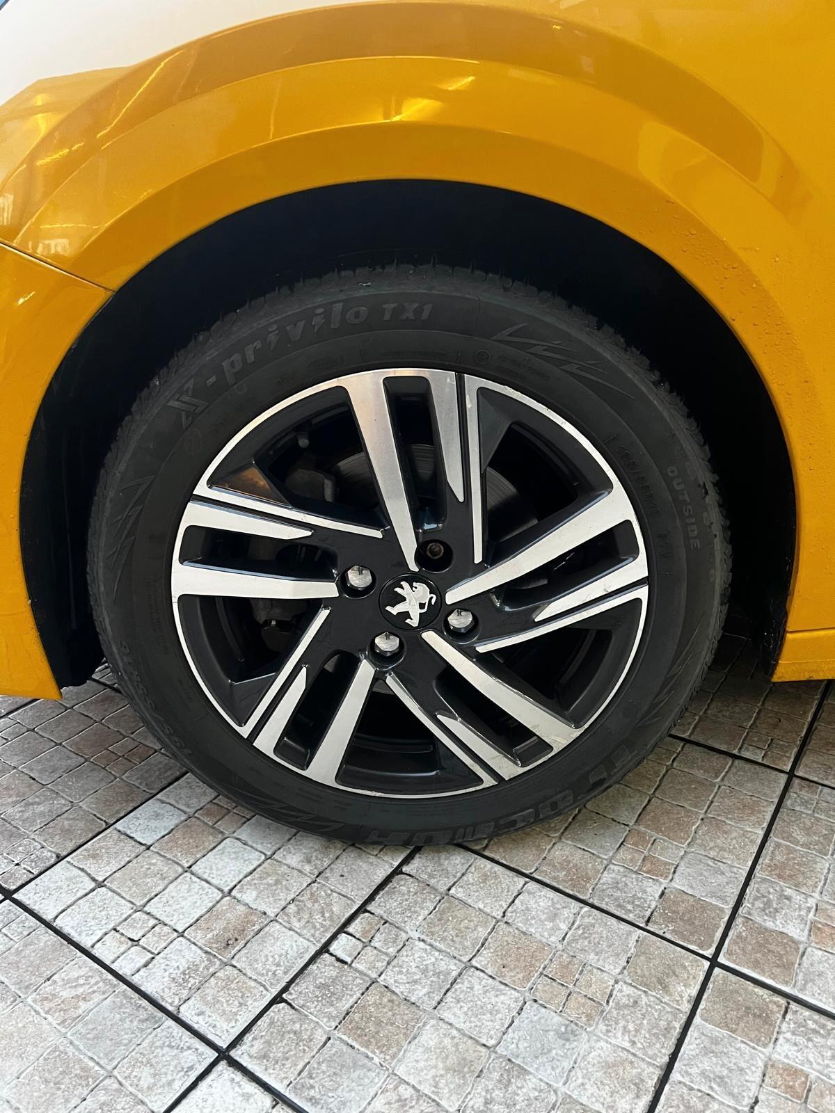 Peugeot 208 PureTech 100 Stop&Start 5 porte Allure PROMO FINANZIAMENTO