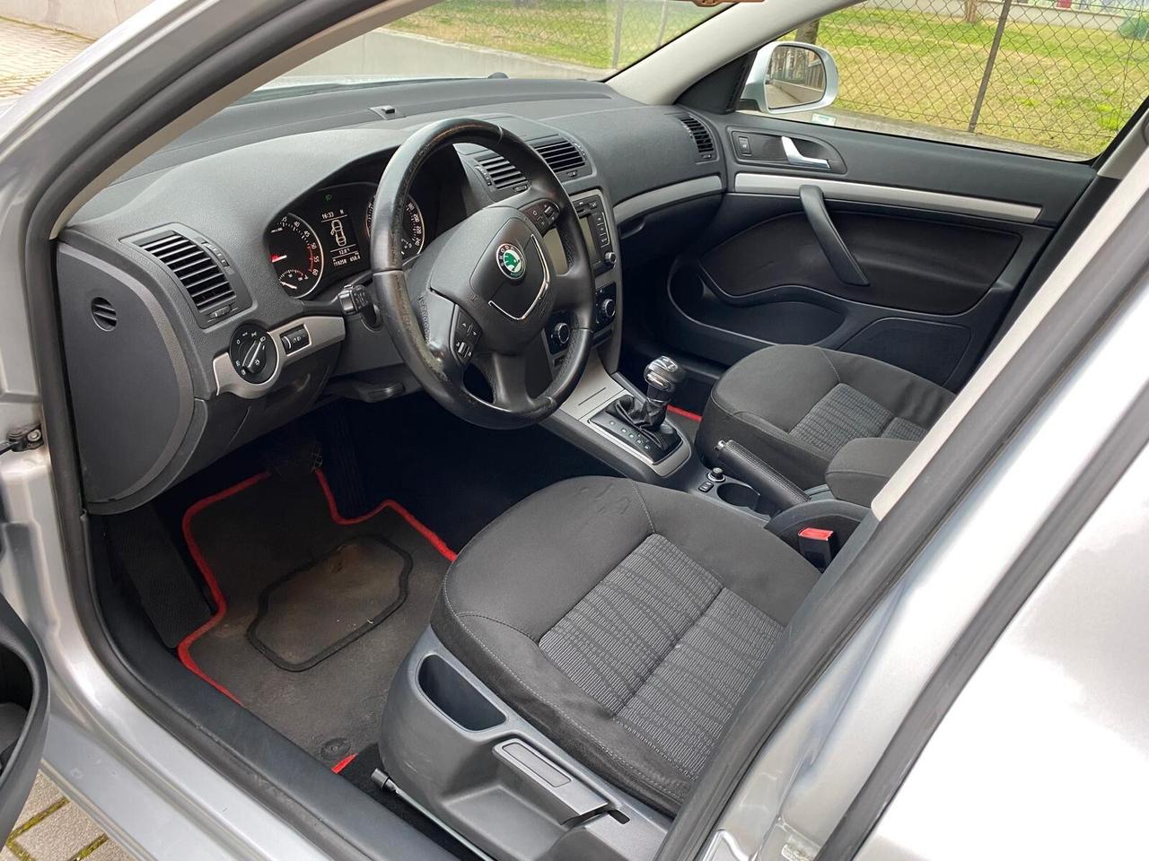 Skoda Octavia 2.0 TDI CR F.AP. DSG Wagon
