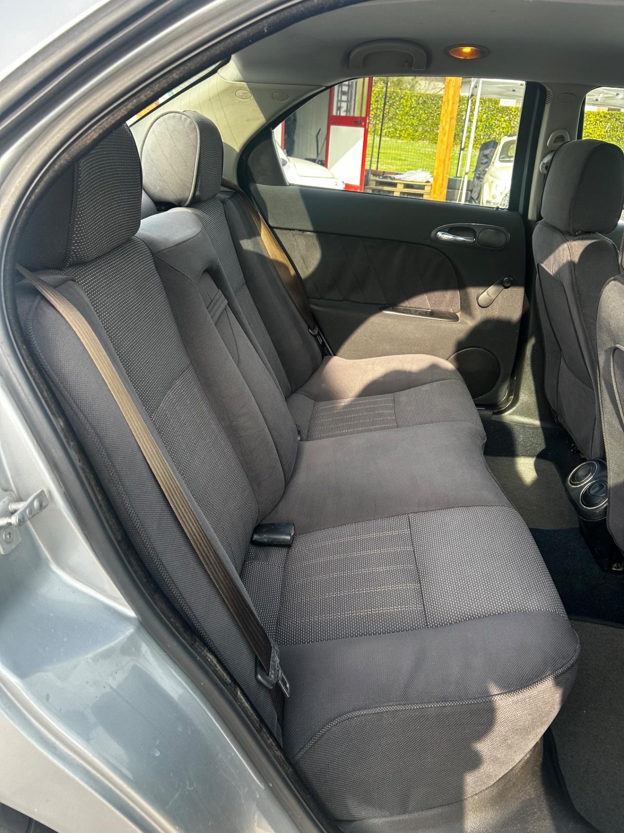 Alfa Romeo 156 1.9 JTD cat Distinctive