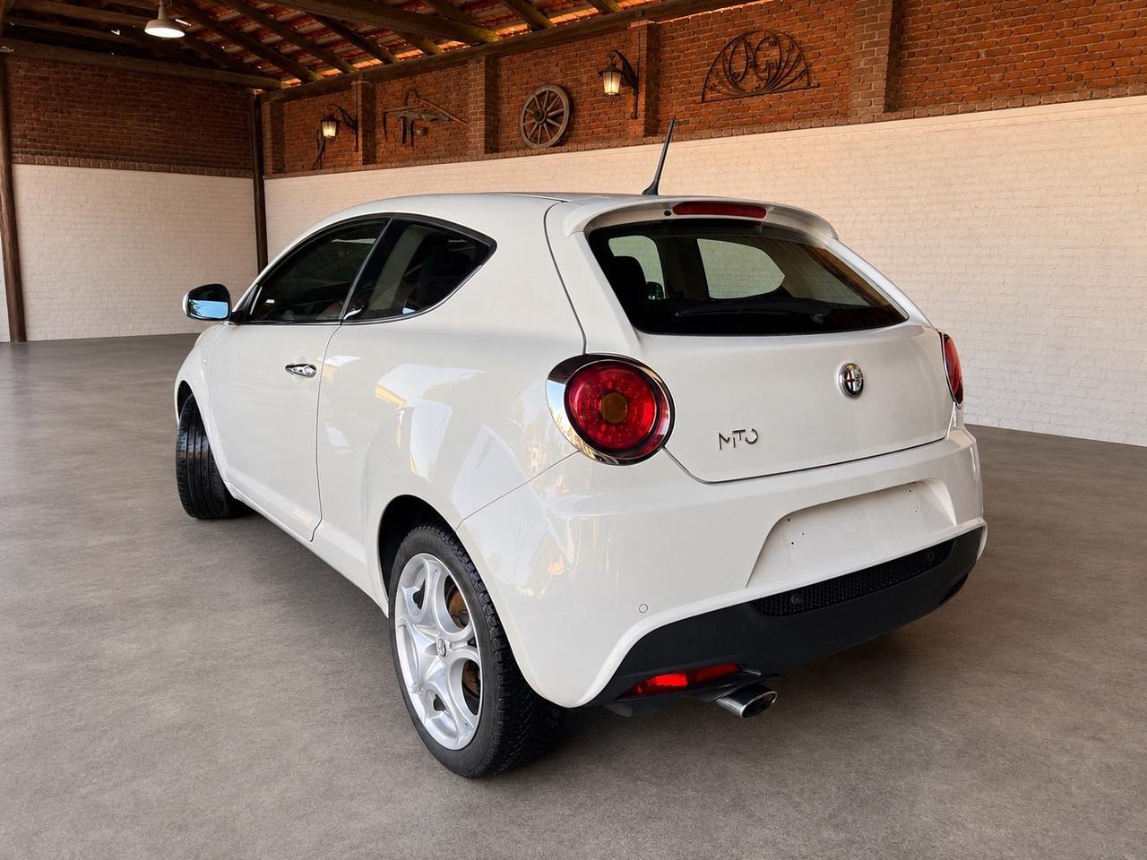 Alfa Romeo MiTo 1.4 95CV Distinctive Premium Pack