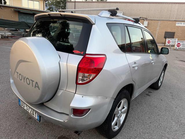TOYOTA RAV 4 MY23 RAV4 2.2 D-4D 136 CV Luxury senza lavoro da fare