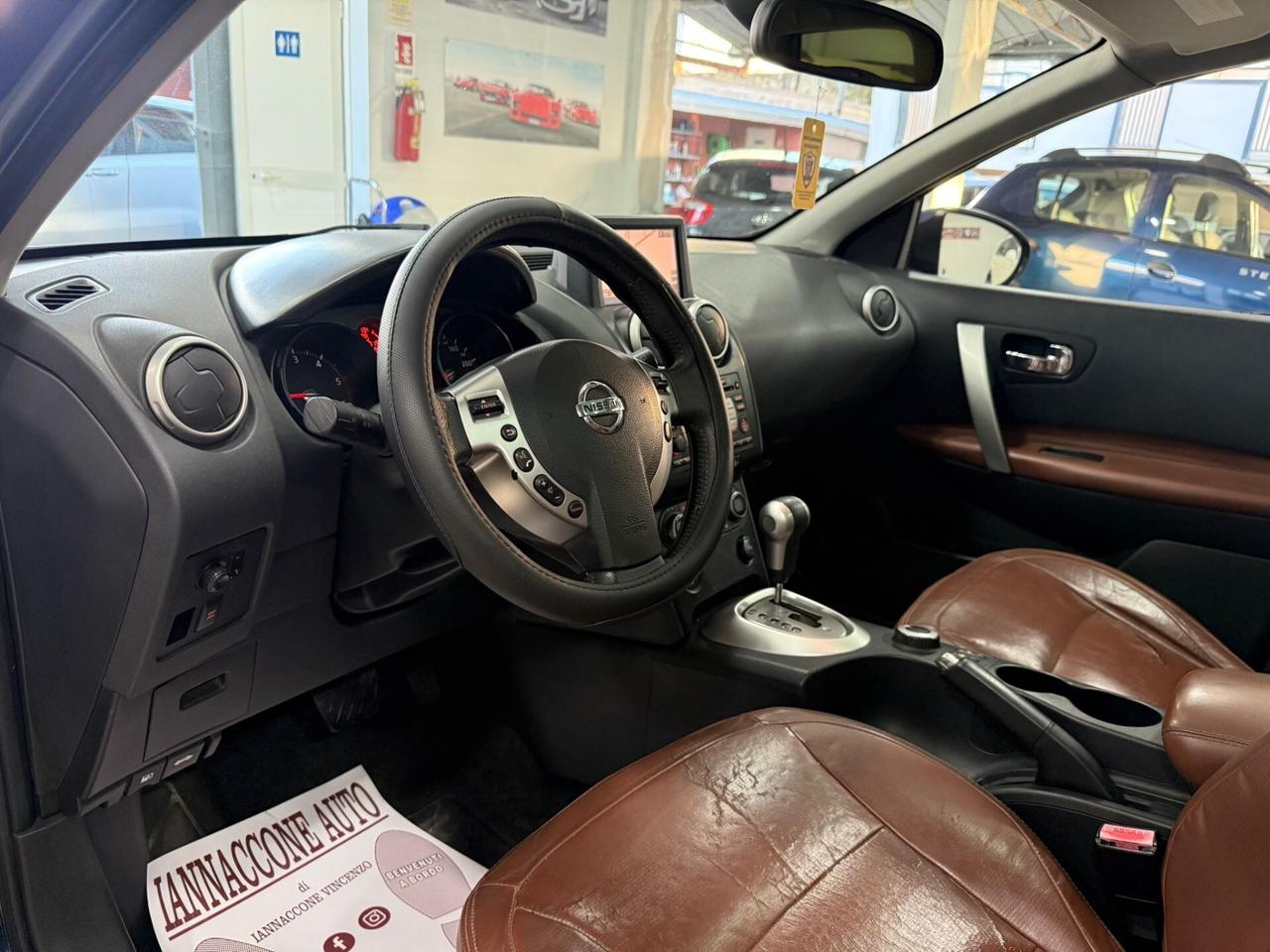 Nissan Qashqai 2.0 4x4 auto 7 posti tetto
