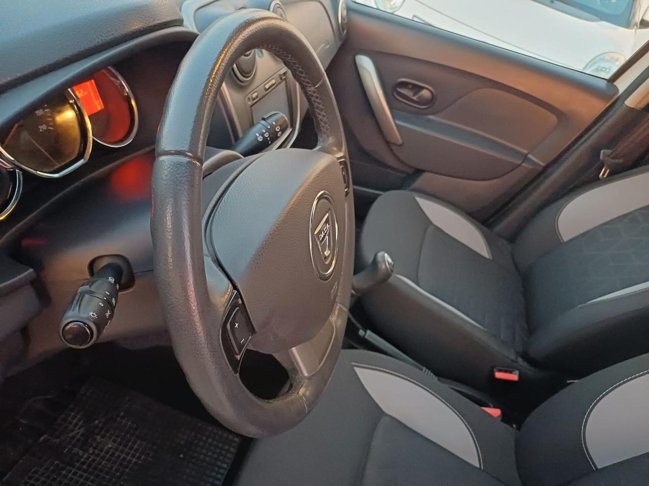 Dacia Sandero Stepway 900 TCe PERFETTA - 2015