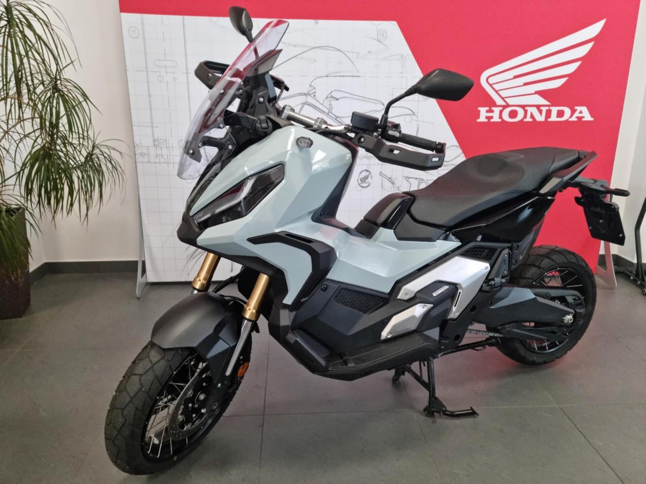 HONDA X-ADV 750 - 2024- 9259 KM