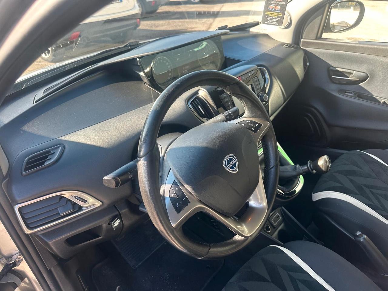 Lancia Ypsilon 1.2 GPL 69 CV 5 porte Platinum NEOPATENTATI