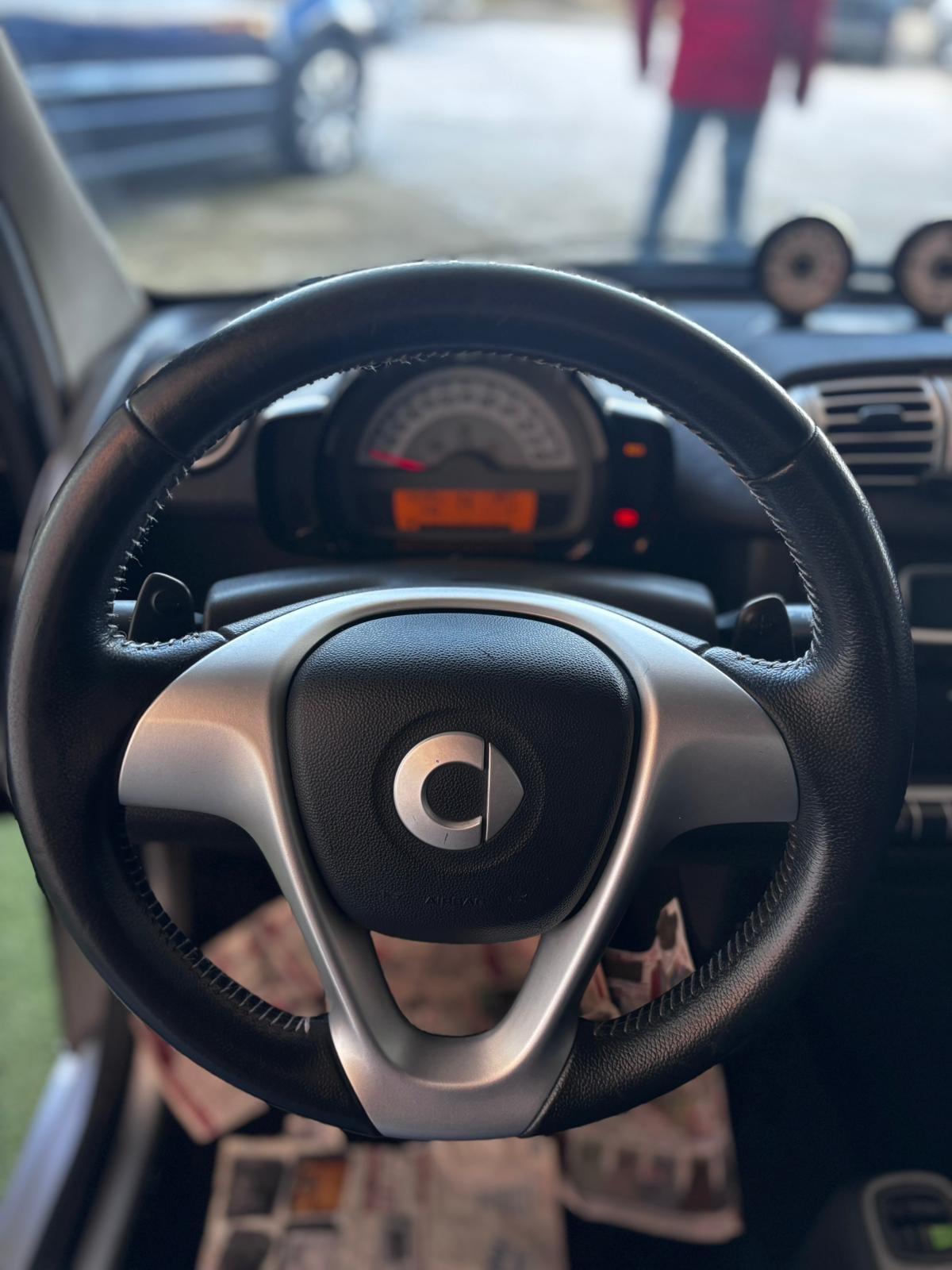 Smart ForTwo 52 kW MHD coupé White Tailor Made