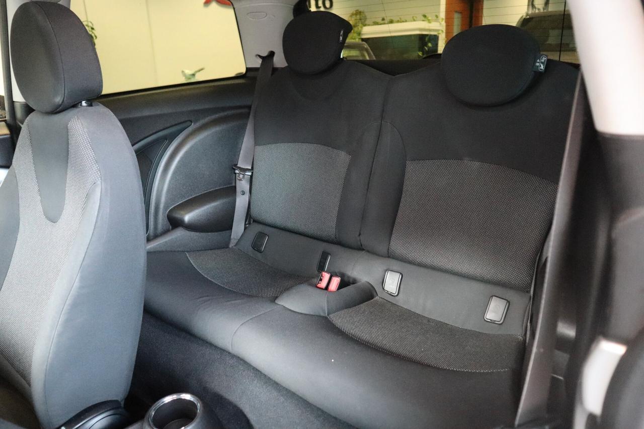 Mini 1.6 16V Cooper D