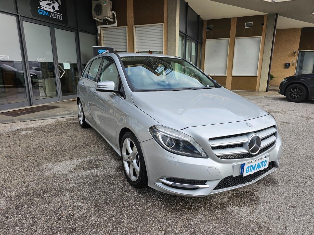 Mercedes-benz B200 - 2015 - Neopatentati