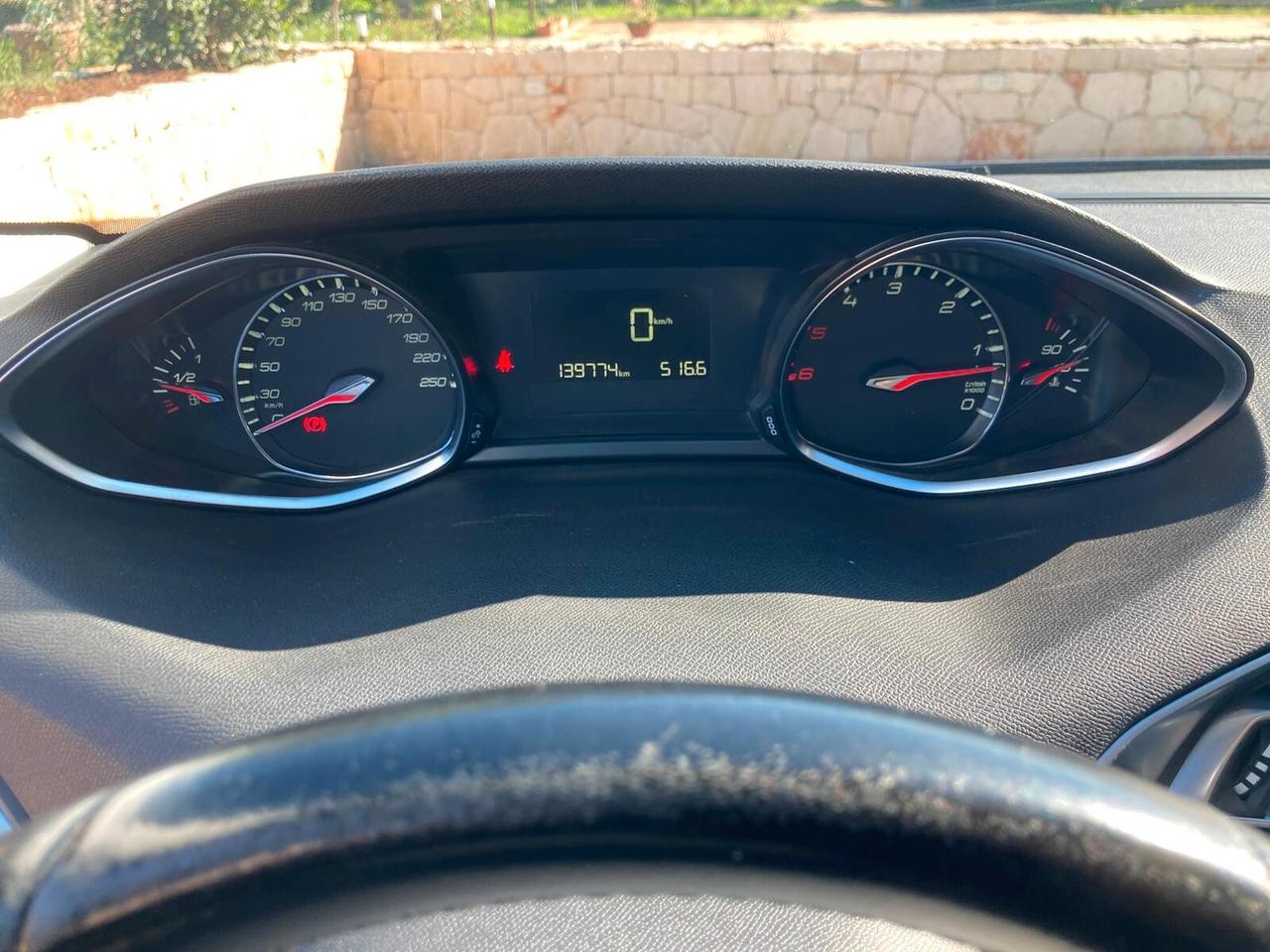 Peugeot 308 1.6 HDi - 130000km!! - 2017