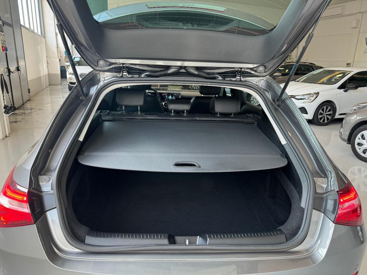 MERCEDES-BENZ CLA 180 d Automatic Shooting Brake Business Extra