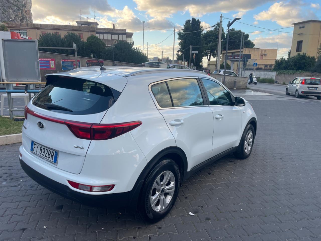 Kia Sportage 1.6 CRDI 136 CV DCT7 2WD Business Class