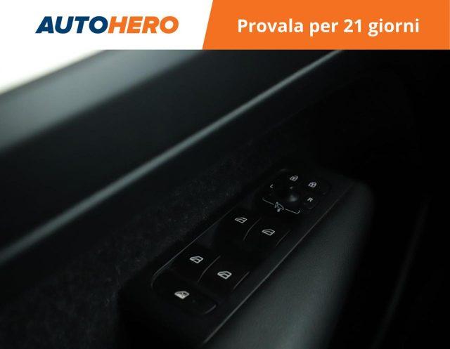 VOLVO XC40 D4 AWD Geartronic Momentum