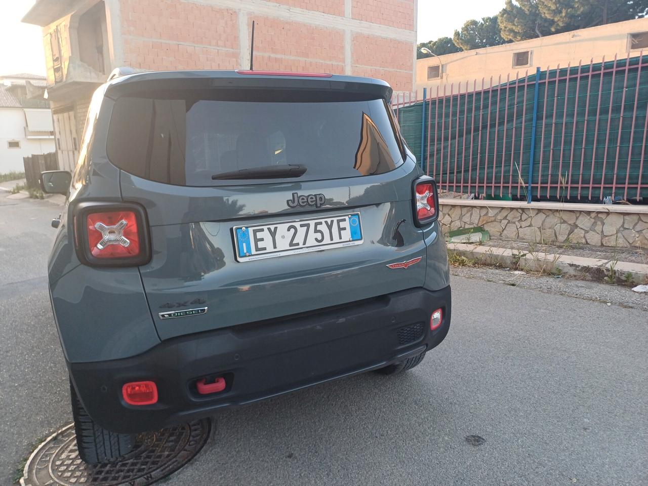 Jeep Renegade 2.0 Mjt 170CV 4WD Active Drive Low Trailhawk