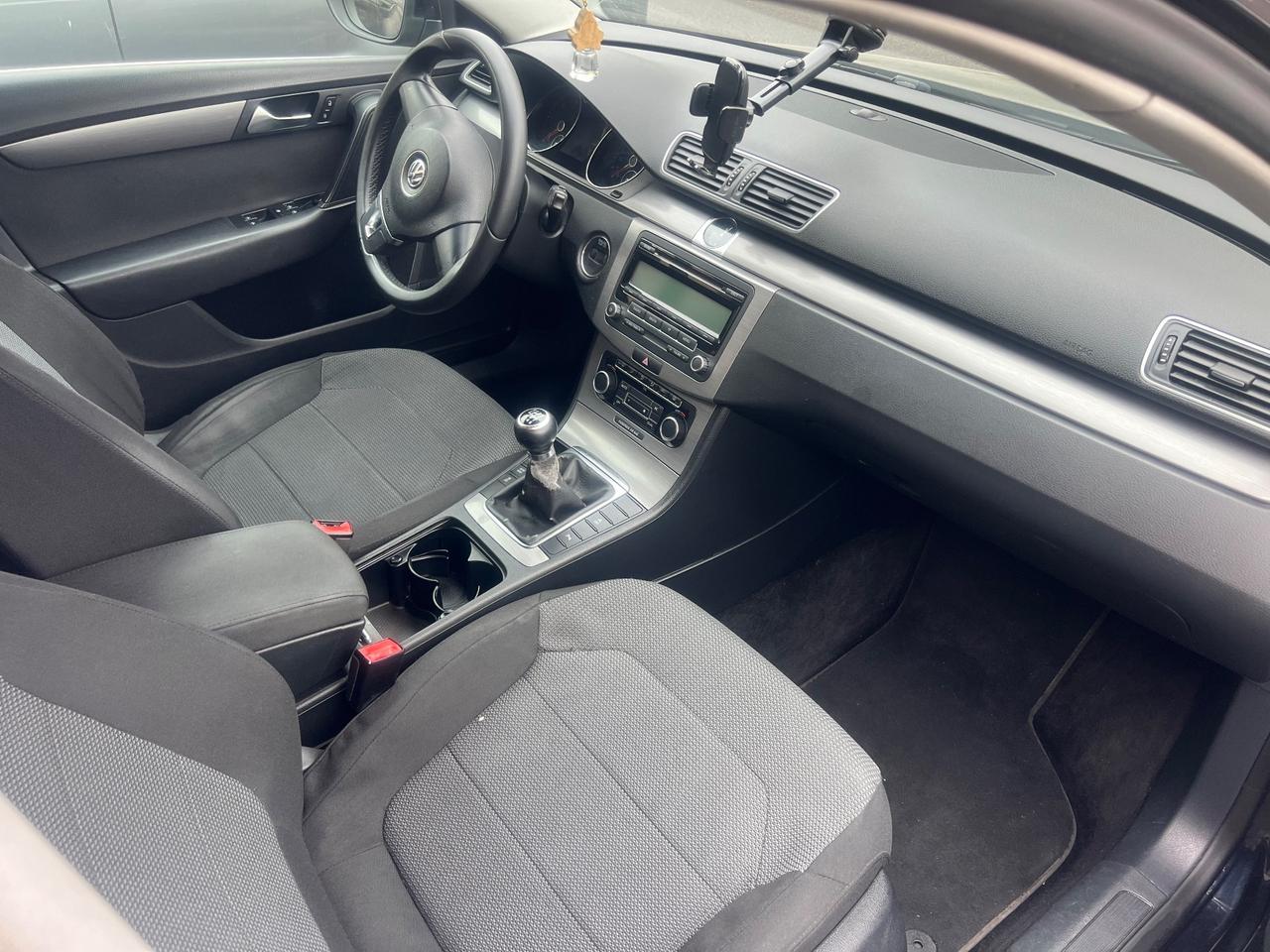 Volkswagen Passat 1.6 TDI Comfortline BlueM. Tech.