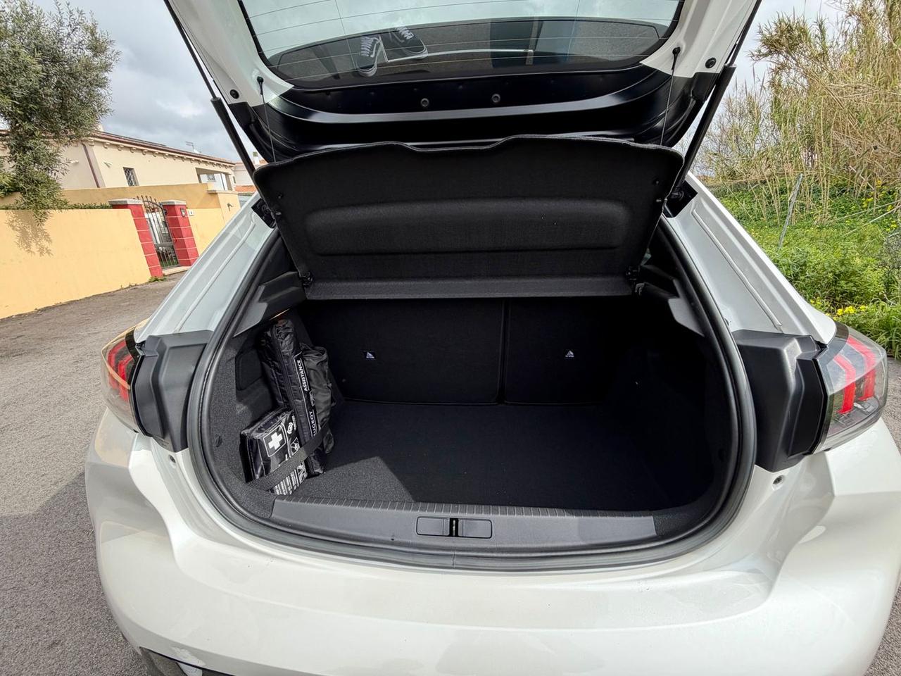 Peugeot 208 1.5 BlueHDI GT #9698