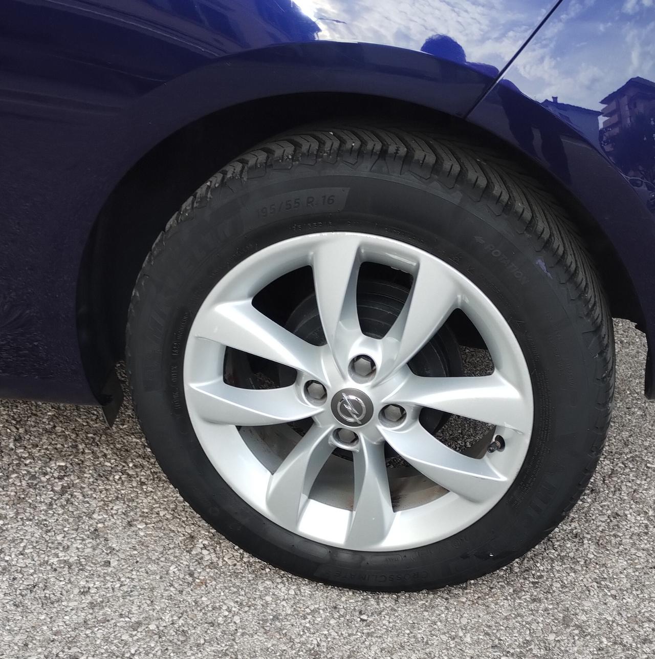 Opel Adam 1.4 87 CV GPL Tech Jam