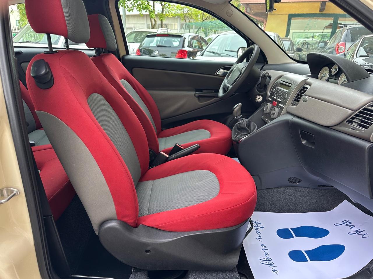 Lancia Ypsilon 1.2 Argento