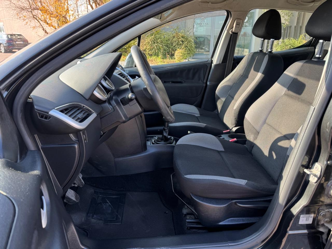 Peugeot 207 1.4 VTi 95CV 5p. XS