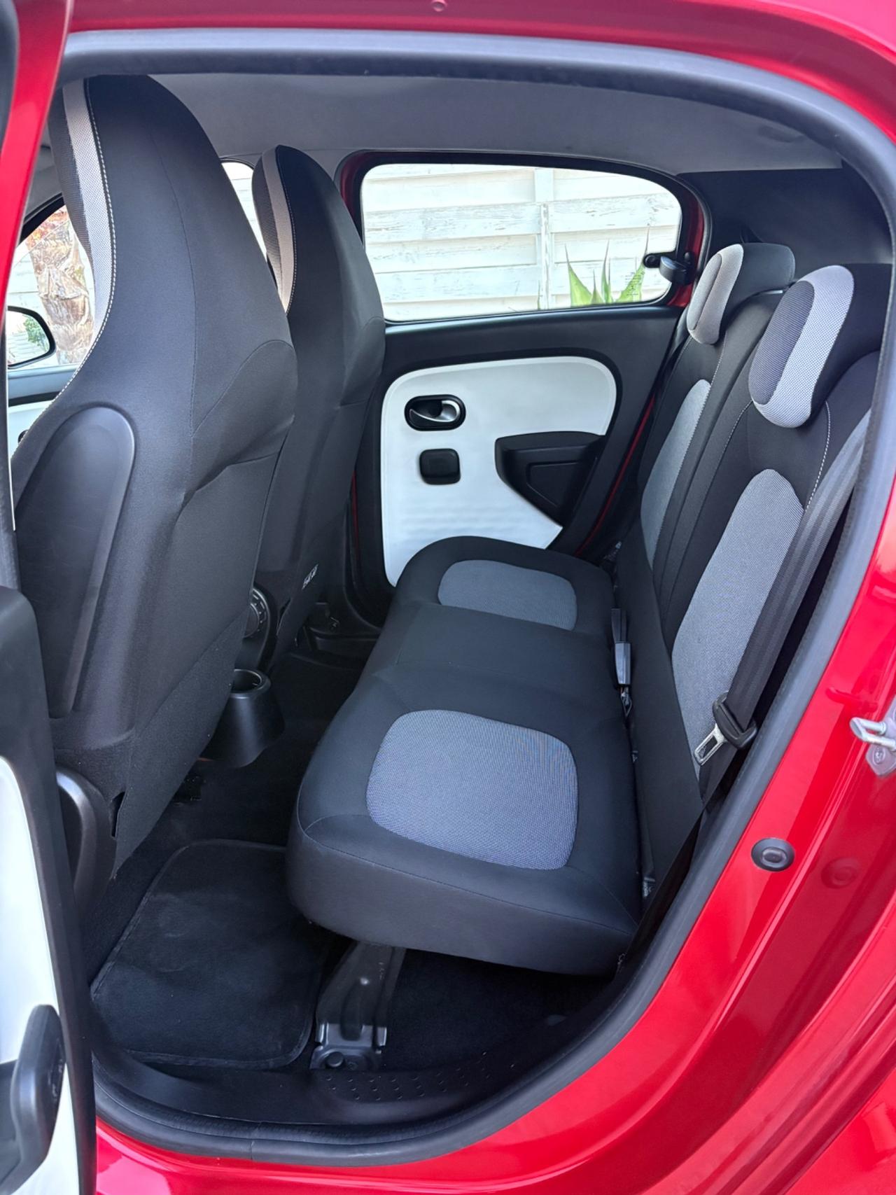 Renault Twingo pari al nuovo 1.0 benzina 125.000 km