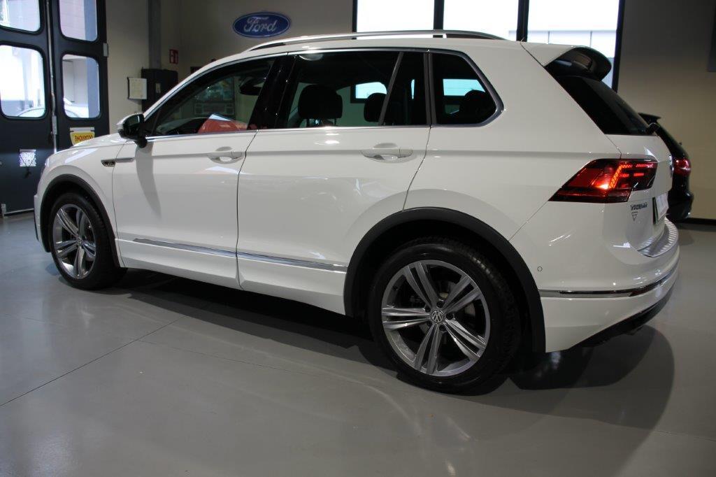 Volkswagen Tiguan 2.0 TDI SCR DSG 4MOTION Sport BMT